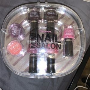 Nail kit with nail dryer